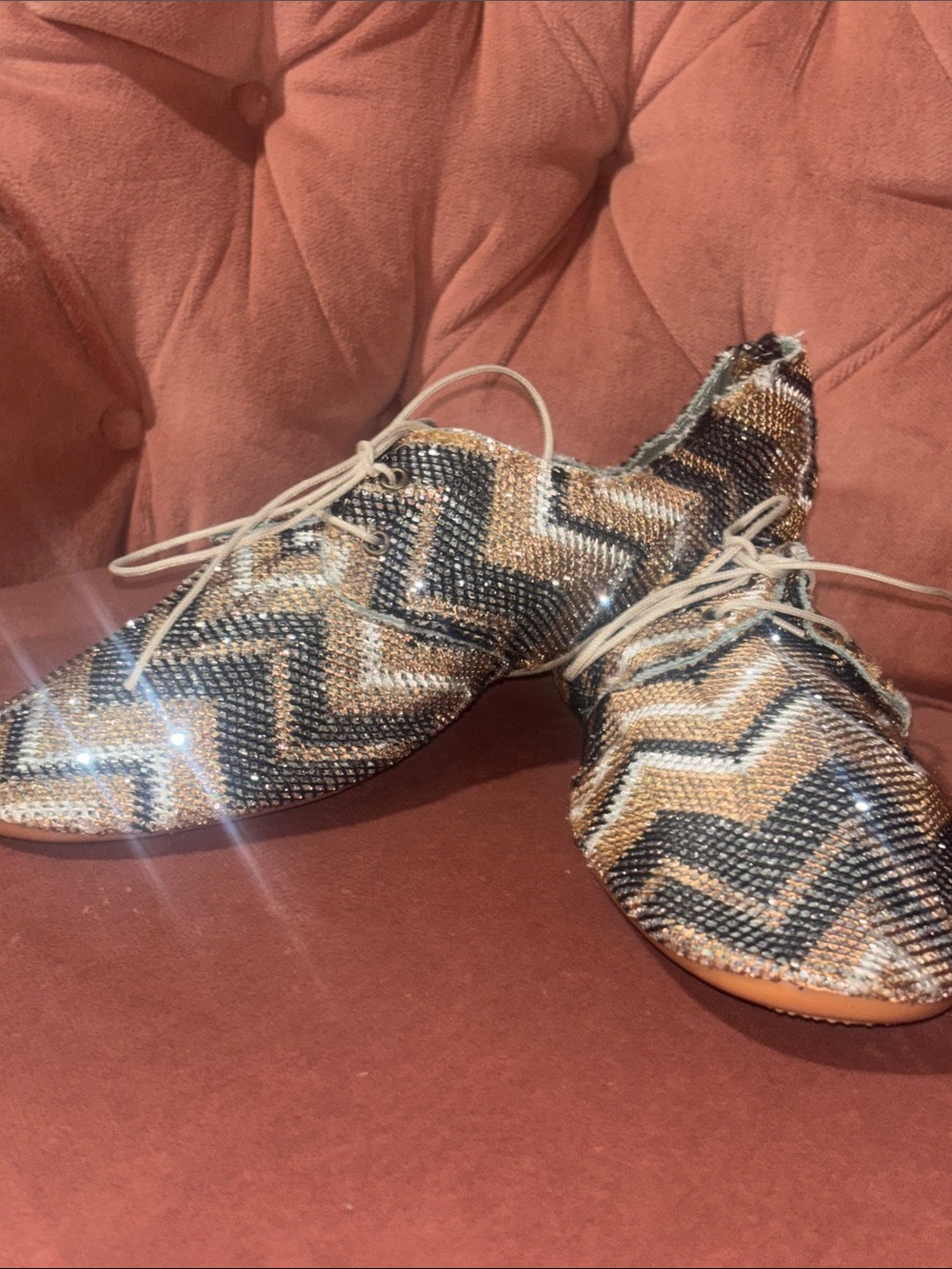 NWOB Anniel soft mesh glitter metallic derby Chevron Patterned Lace-Up flats 40